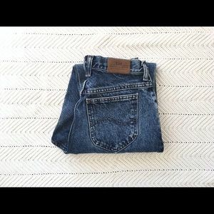 90s vintage high waisted dark acid wash Lee jeans